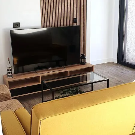 A Cachola Apartment *