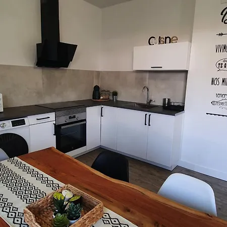 A Cachola Apartment